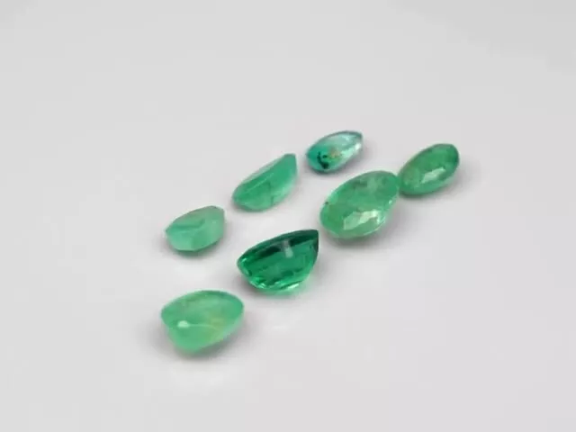 7pcs Lot 2.06ct t.w Pear & Oval cut Emeralds - Zambia