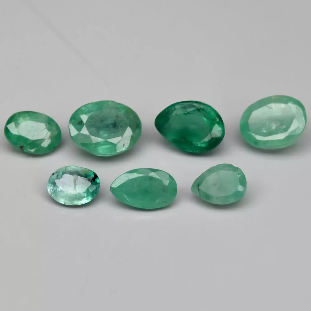 7pcs Lot 2.06ct t.w Pear & Oval cut Emeralds - Zambia